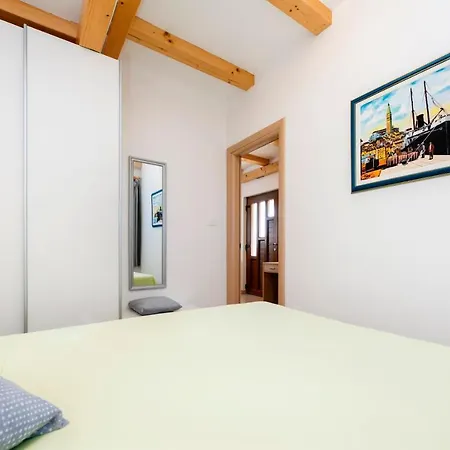 Casa Ava Mare Апартаменты Ровинь
