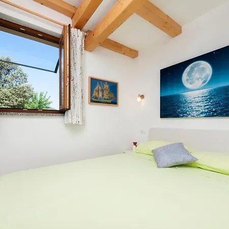 Casa Ava Mare * Ровинь